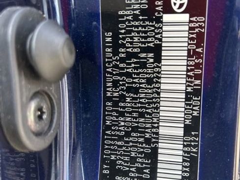 Used 2025 Toyota Corolla LE FWD image 32