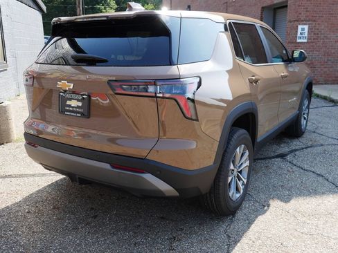 New 2027 Chevrolet Equinox LT FWD image 4