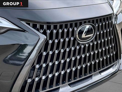 Used 2025 Lexus NX 250 FWD w/ Towing Package (2000 Lbs) image 27