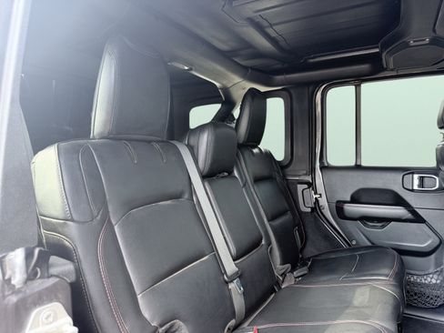 Used 2021 Jeep Wrangler Unlimited Rubicon image 34