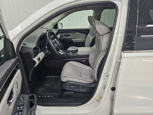 Certified 2024 Honda Pilot Elite image 2