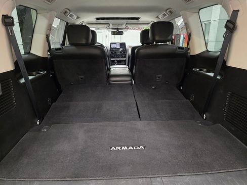 Used 2023 Nissan Armada SL w/ Captain's Chairs Package image 47