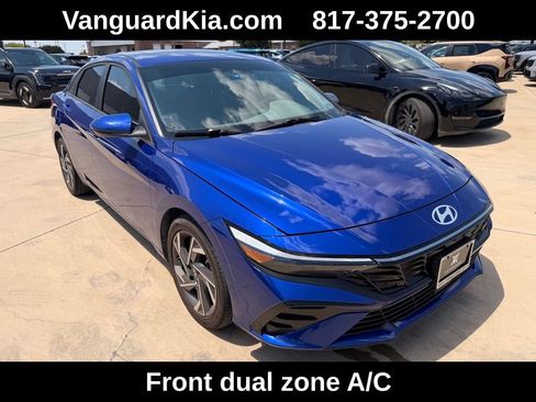 Used 2025 Hyundai Elantra SEL FWD image 5