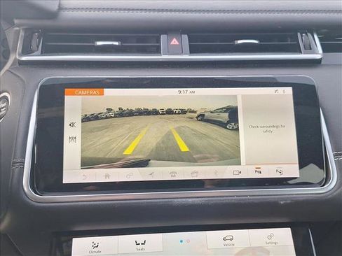 Used 2018 Land Rover Range Rover Velar R-Dynamic HSE image 13