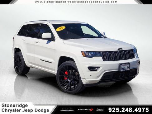 Used 2021 Jeep Grand Cherokee Laredo X AWD/4WD image 1