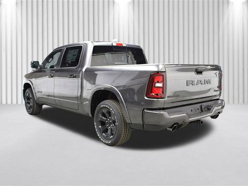 New 2026 RAM 1500 4x4 Crew Cab image 5