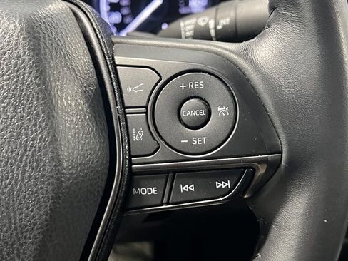 Used 2024 Toyota Camry SE image 30