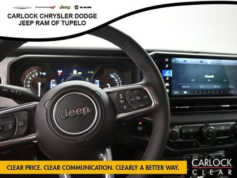 Used 2025 Jeep Wrangler Sahara AWD/4WD image 24