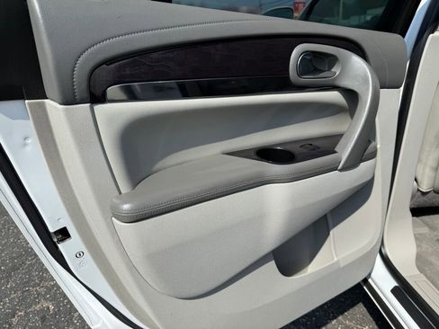 Used 2017 Buick Enclave Leather image 24