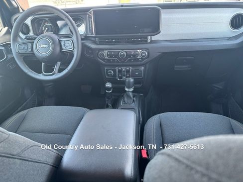 Used 2025 Jeep Wrangler Sport image 24