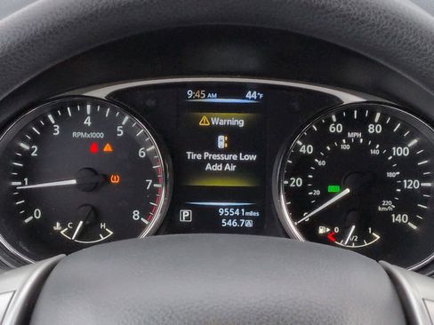 Used 2016 Nissan Rogue S image 33