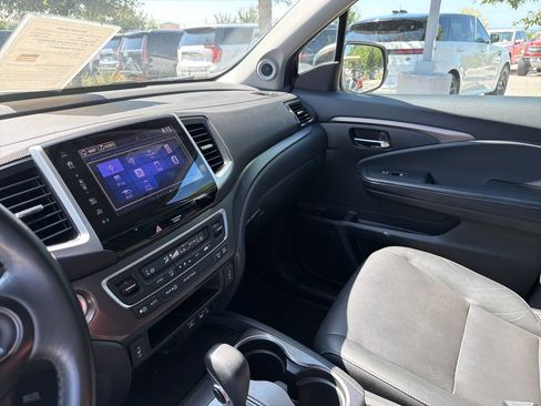 Used 2017 Honda Ridgeline RTL-T image 25