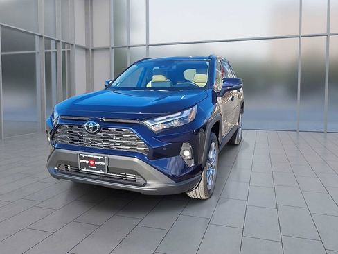 New 2025 Toyota RAV4 XLE Premium image 4