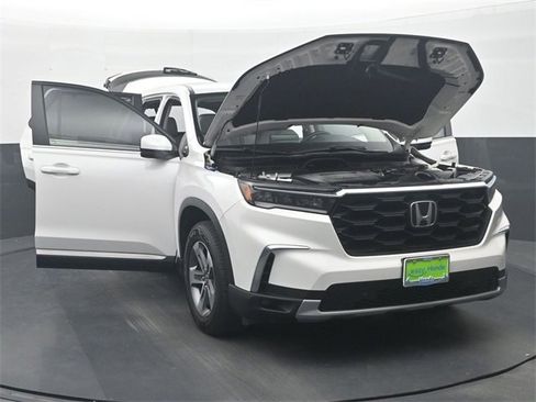 Used 2024 Honda Pilot EX-L image 36