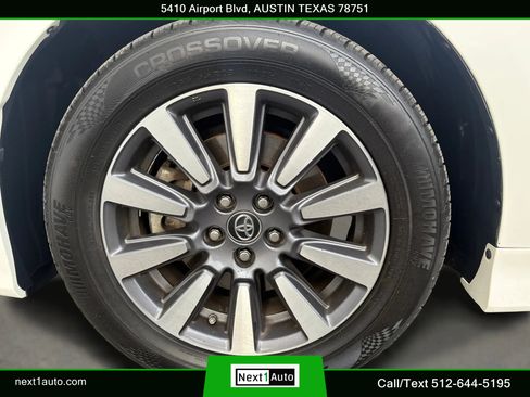 Used 2018 Toyota Sienna Limited Premium image 35