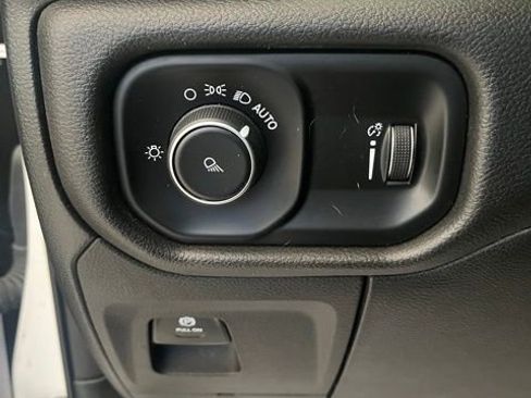 Used 2021 RAM 1500 Tradesman image 12