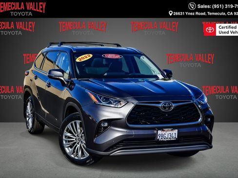 Certified 2022 Toyota Highlander Platinum image 1