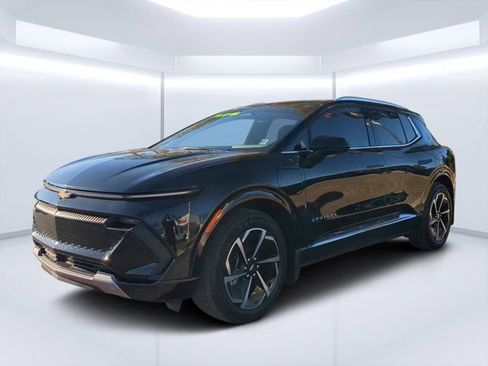 Used 2024 Chevrolet Equinox EV LT w/ LPO, Active Package image 7