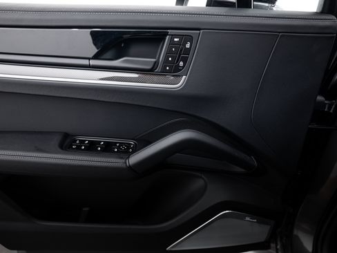 New 2026 Porsche Cayenne Turbo image 18