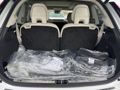 New 2026 Volvo XC90 T8 Ultra w/ Protection Package Premier AWD/4WD image 5