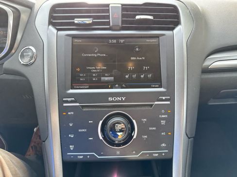Used 2014 Ford Fusion Titanium AWD/4WD image 10