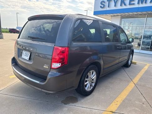 Used 2015 Dodge Grand Caravan SXT w/ UConnect Hands-Free Group FWD image 5