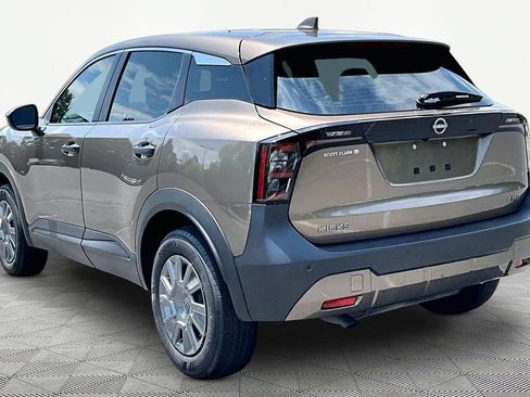 Used 2025 Nissan Kicks S AWD/4WD image 5