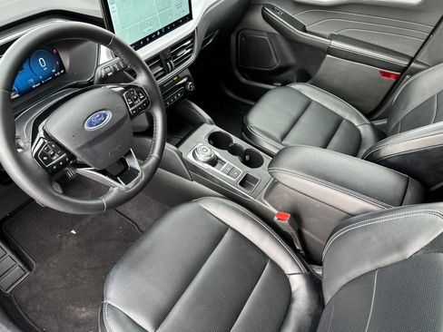 Certified 2025 Ford Escape Platinum image 11