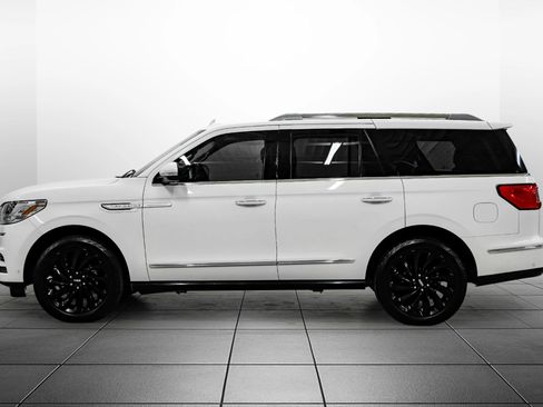Used 2021 Lincoln Navigator Reserve image 12