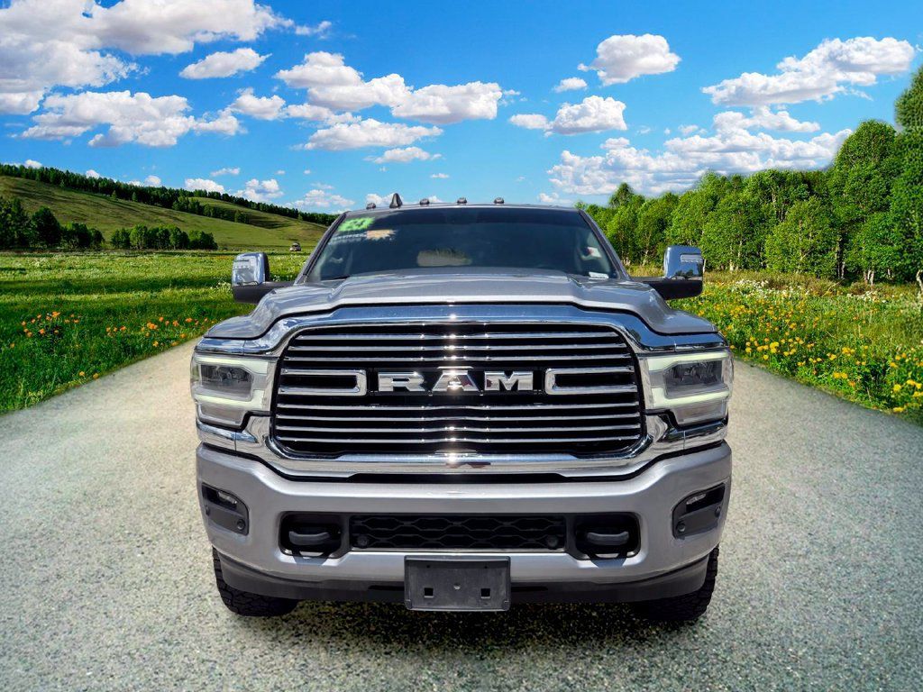 Used 2024 RAM 3500 Laramie AWD/4WD image 8