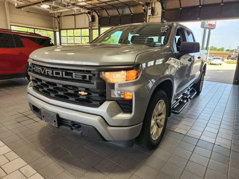 Used 2024 Chevrolet Silverado 1500 Custom RWD image 3