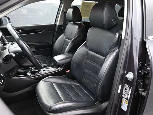 Used 2019 Kia Sorento EX image 5