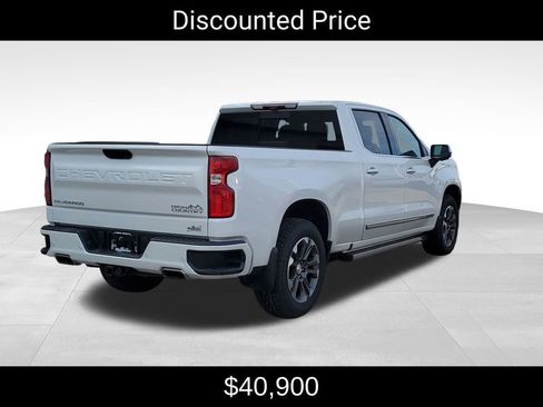 Used 2022 Chevrolet Silverado 1500 High Country w/ Technology Package AWD/4WD image 3