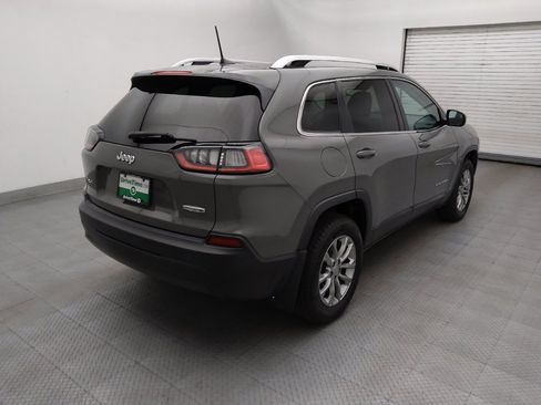 Used 2021 Jeep Cherokee Latitude Plus AWD/4WD image 9