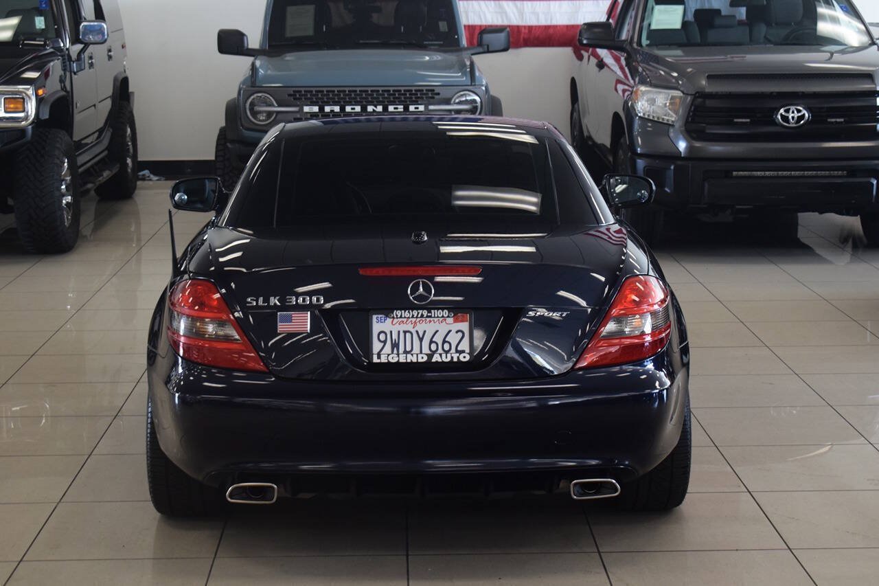 Used 2009 Mercedes-Benz SLK 300 image 12
