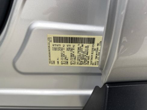 Used 2023 Nissan Rogue SV AWD/4WD image 19