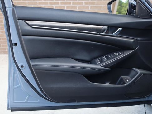 Used 2022 Honda Accord Sport image 12