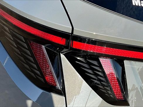 Used 2024 Hyundai Tucson Limited image 30