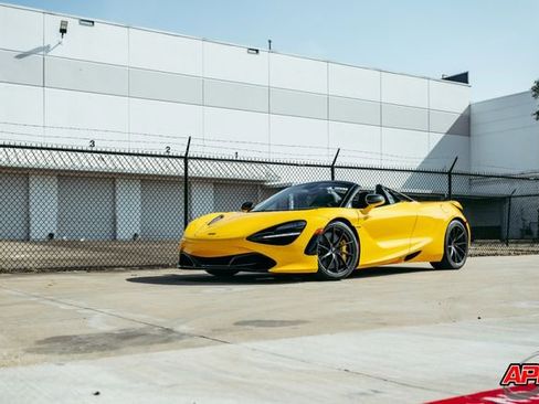 Used 2020 McLaren 720S Performance RWD image 55