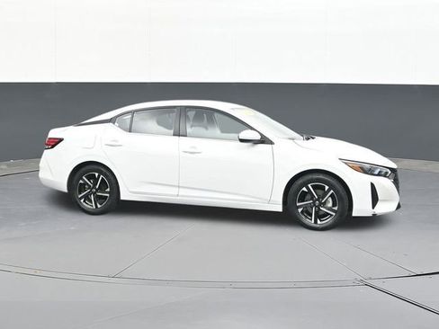 Used 2024 Nissan Sentra SV image 18