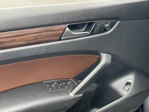 Used 2020 Volkswagen Passat 2.0T SEL image 13