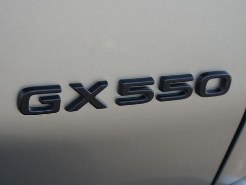 Used 2026 Lexus GX 550 AWD/4WD image 18