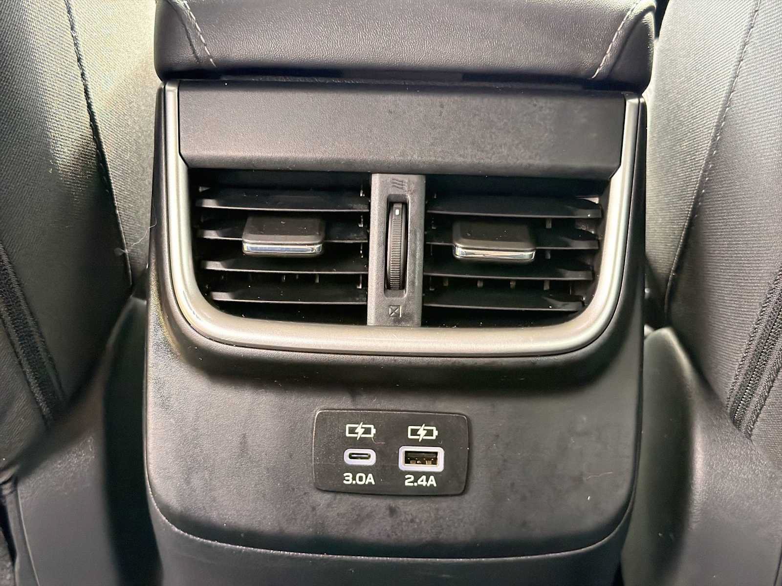 Used 2024 Subaru Outback Premium AWD/4WD image 30