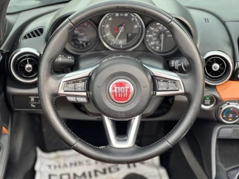 Used 2018 FIAT 124 Spider Lusso w/ Convenience Group RWD image 23