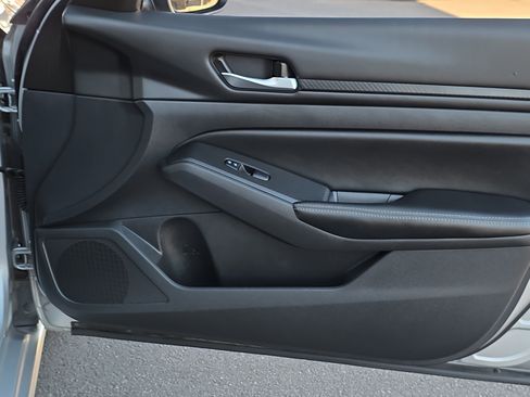 Used 2024 Nissan Altima 2.5 SV image 29