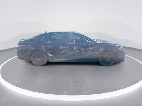 Used 2021 Toyota Camry XSE w/ Navigation Package FWD image 9