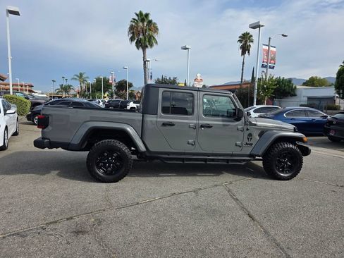 Used 2021 Jeep Gladiator Sport AWD/4WD image 4