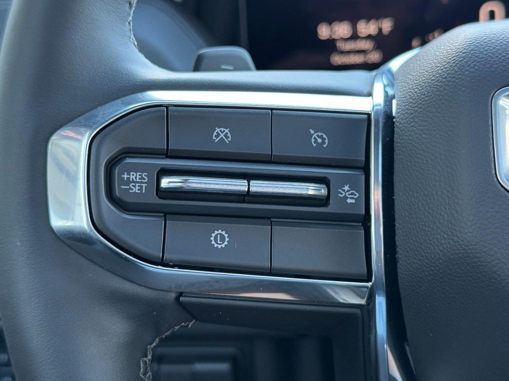New 2026 GMC Yukon Denali w/ Sun & Power Step Package AWD/4WD image 17