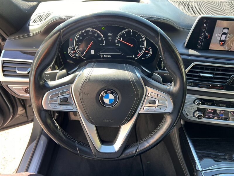 Used 2016 BMW 750i xDrive AWD/4WD image 34