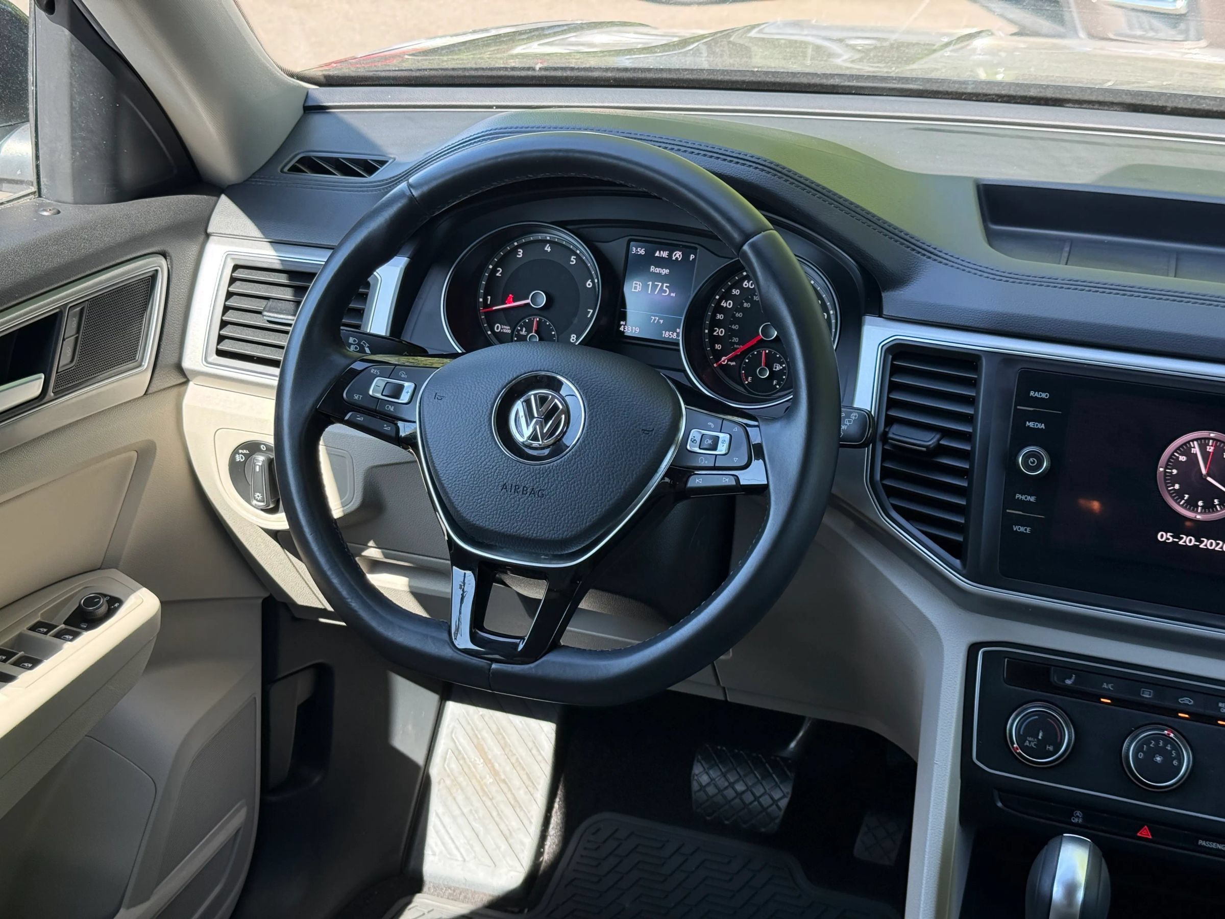 Used 2018 Volkswagen Atlas SE AWD/4WD image 42